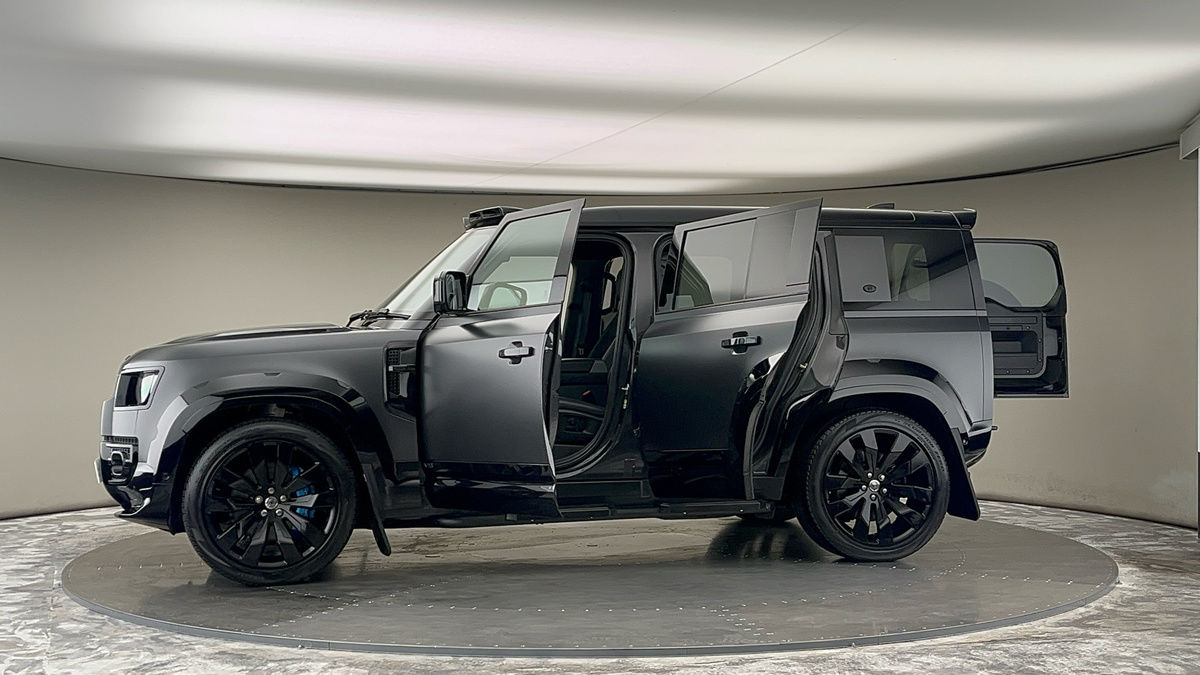 Used Land Rover Defender 110 2021 for sale - 76439734: Photo 100