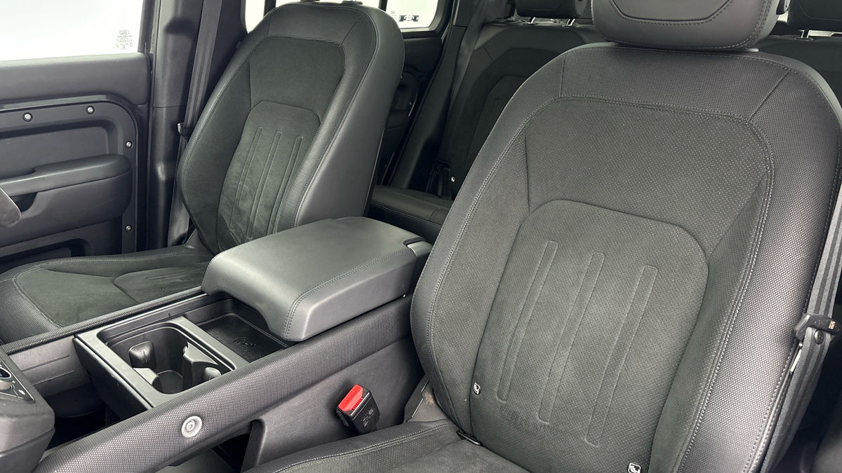 Used Land Rover Defender 110 2021 for sale - 76439734: Photo 14