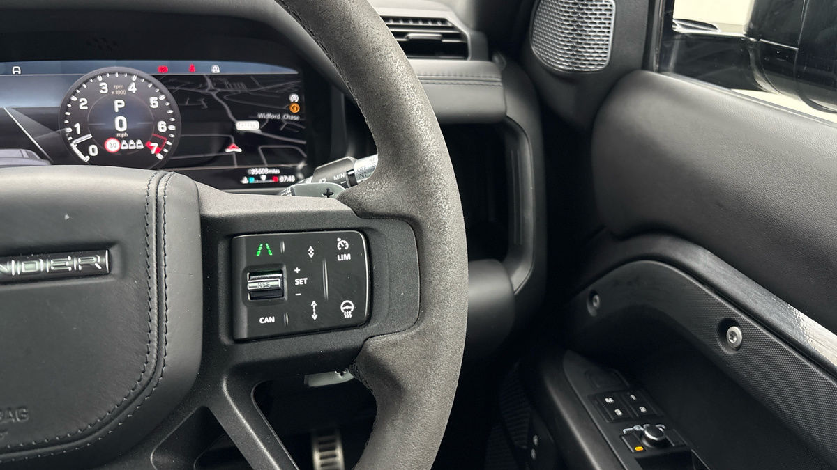 Used Land Rover Defender 110 2021 for sale - 76439734: Photo 28