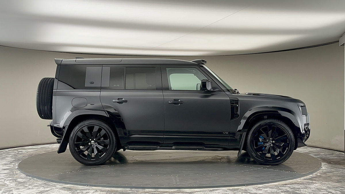 Used Land Rover Defender 110 2021 for sale - 76439734: Photo 31