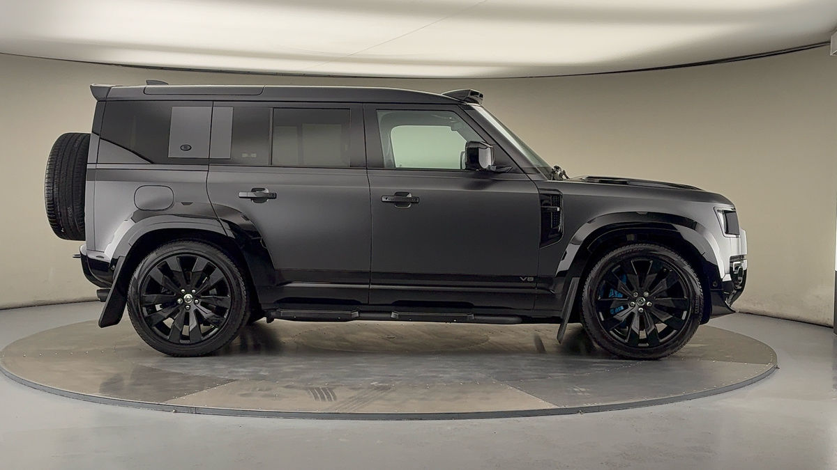 Used Land Rover Defender 110 2021 for sale - 76439734: Photo 32