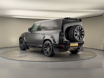 Used Land Rover Defender 110 2021 for sale - 76439734: Photo