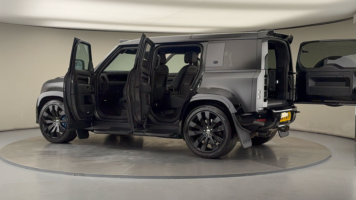 Used Land Rover Defender 110 2021 for sale - 76439734: Photo 95