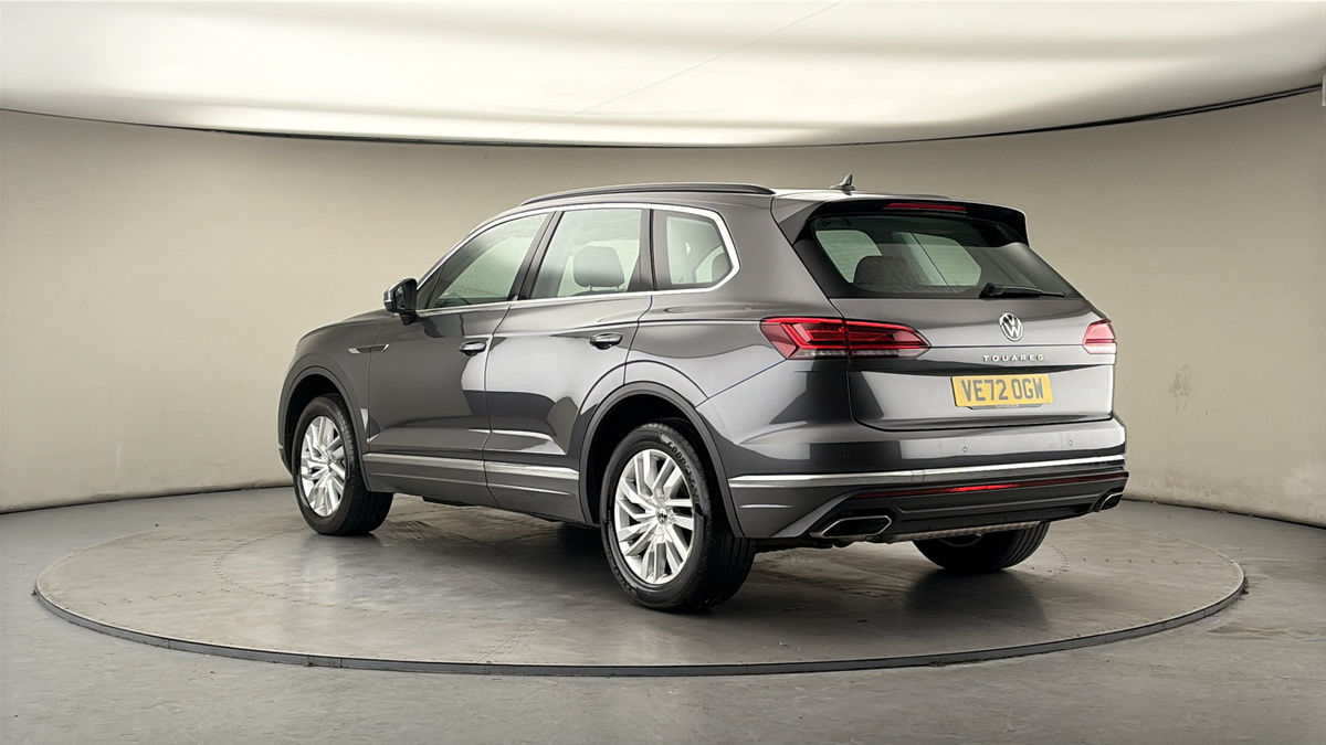Used Volkswagen Touareg 2023 for sale - 77880790: Photo 2