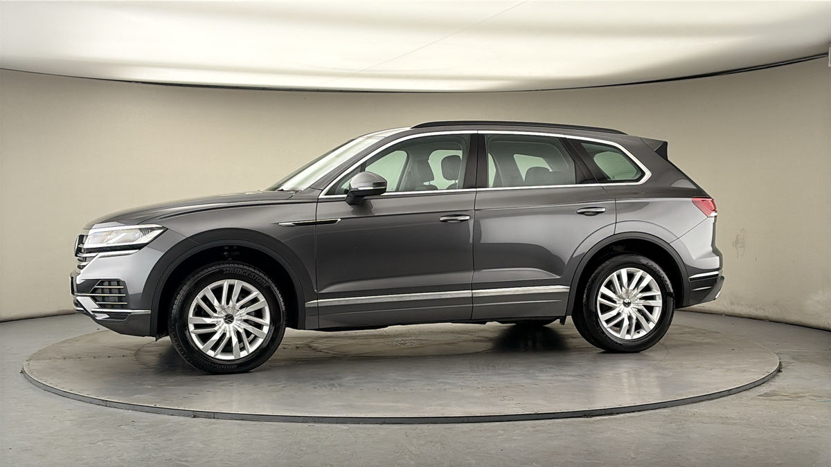 Used Volkswagen Touareg 2023 for sale - 77880790: Photo 28