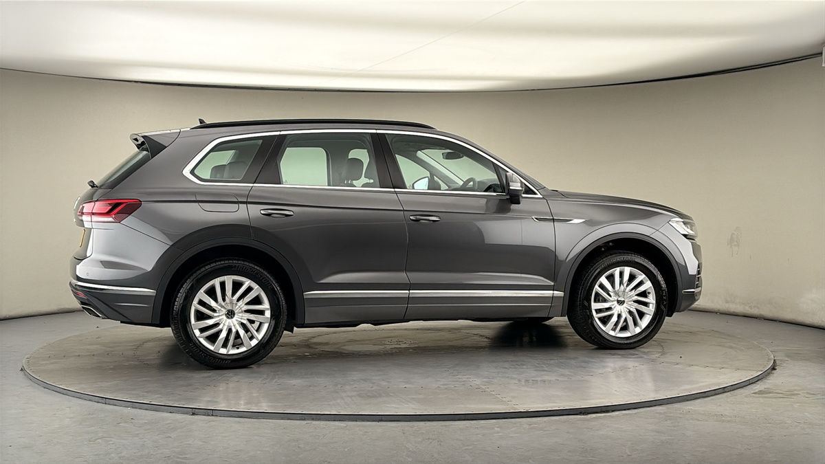 Used Volkswagen Touareg 2023 for sale - 77880790: Photo 37