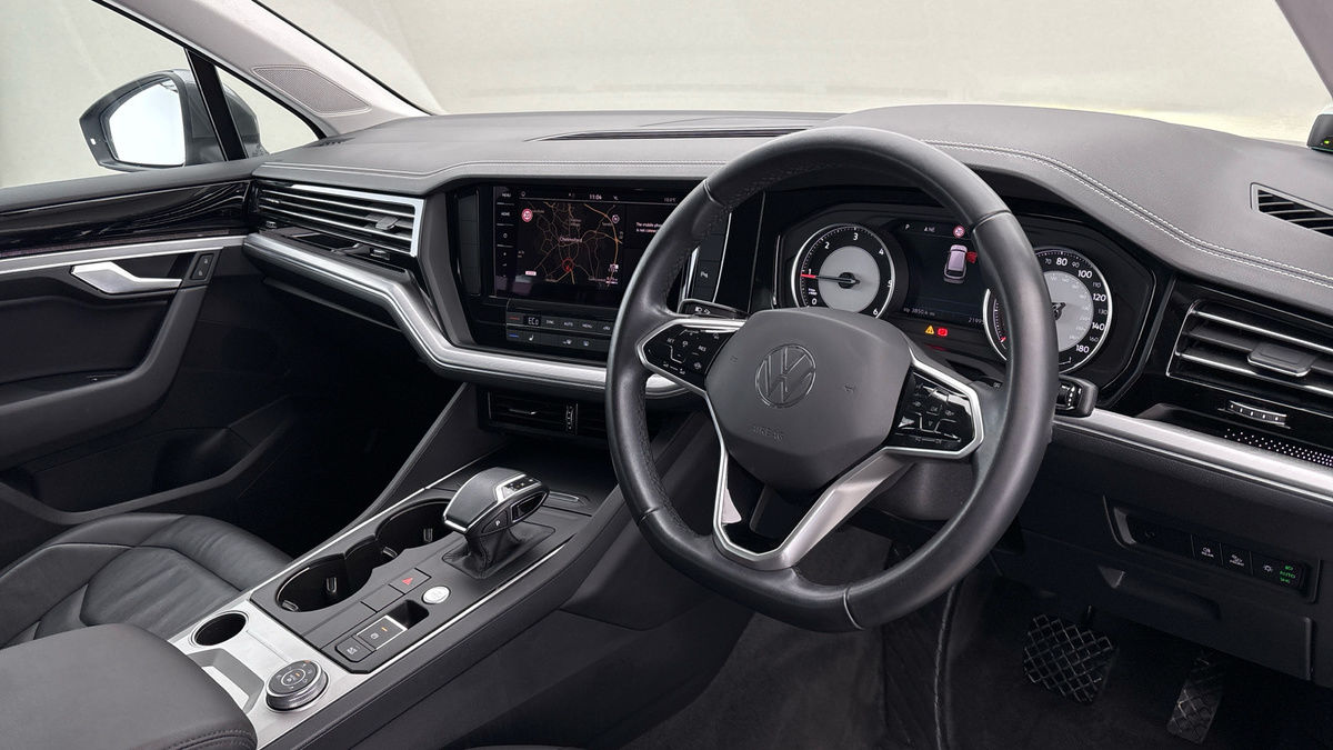 Used Volkswagen Touareg 2023 for sale - 77880790: Photo 5