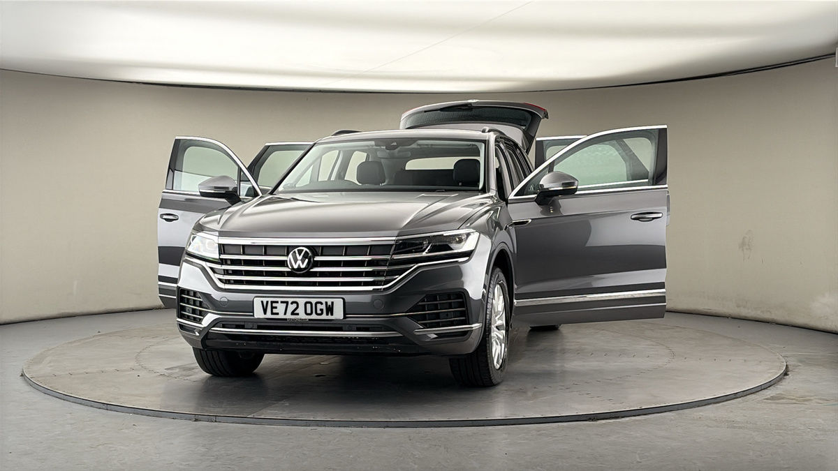 Used Volkswagen Touareg 2023 for sale - 77880790: Photo 50