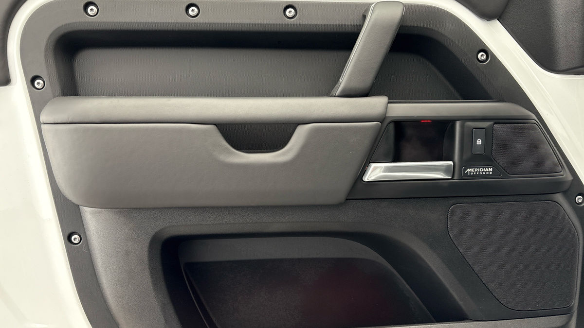 Used Land Rover Defender 90 2025 for sale - 77609659: Photo 19