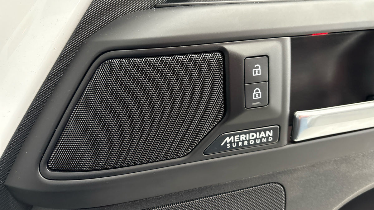 Used Land Rover Defender 90 2025 for sale - 77609659: Photo 25