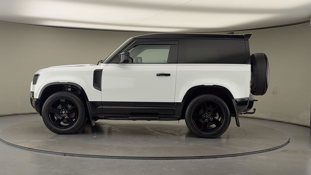 Used Land Rover Defender 90 2025 for sale - 77609659: Photo 29