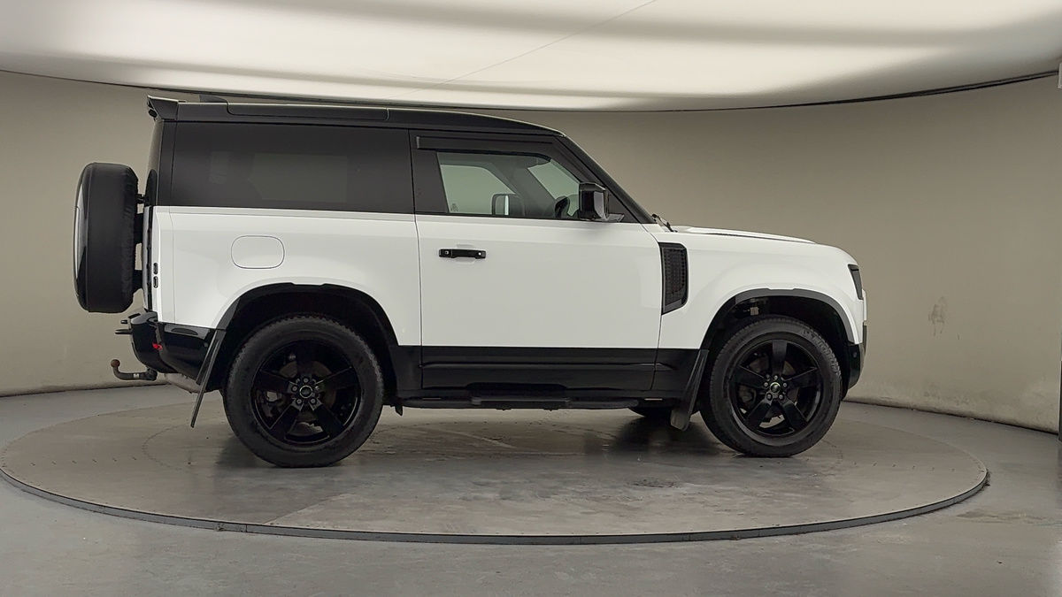 Used Land Rover Defender 90 2025 for sale - 77609659: Photo 39