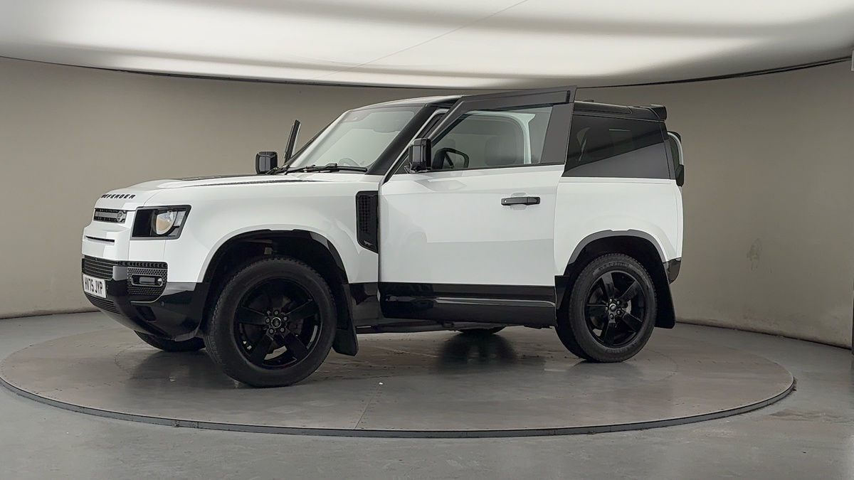 Used Land Rover Defender 90 2025 for sale - 77609659: Photo 50