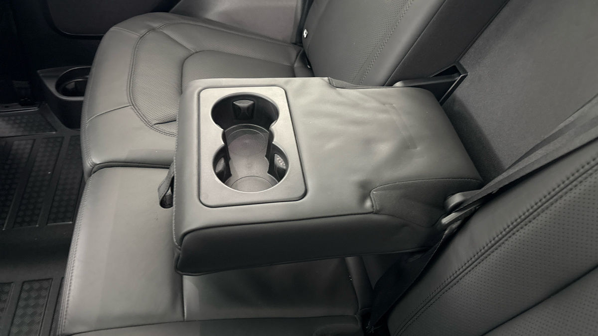 Used Land Rover Defender 90 2025 for sale - 77609659: Photo 9