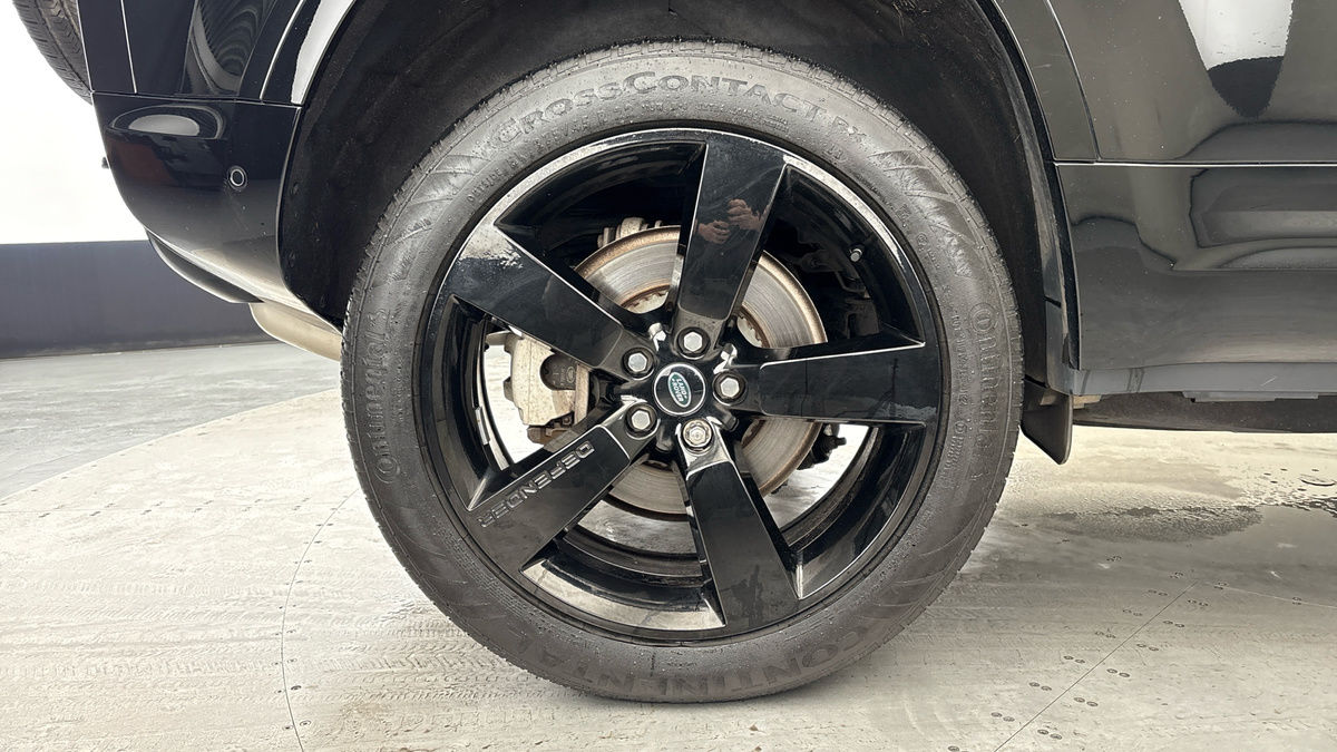 Used Land Rover Defender 110 2024 for sale - 76655667: Photo 10