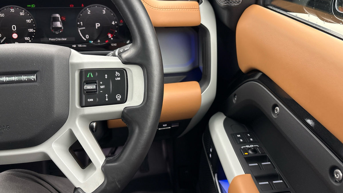 Used Land Rover Defender 110 2024 for sale - 76655667: Photo 14