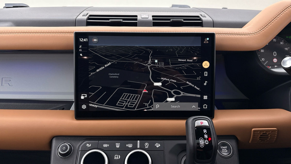 Used Land Rover Defender 110 2024 for sale - 76655667: Photo 17