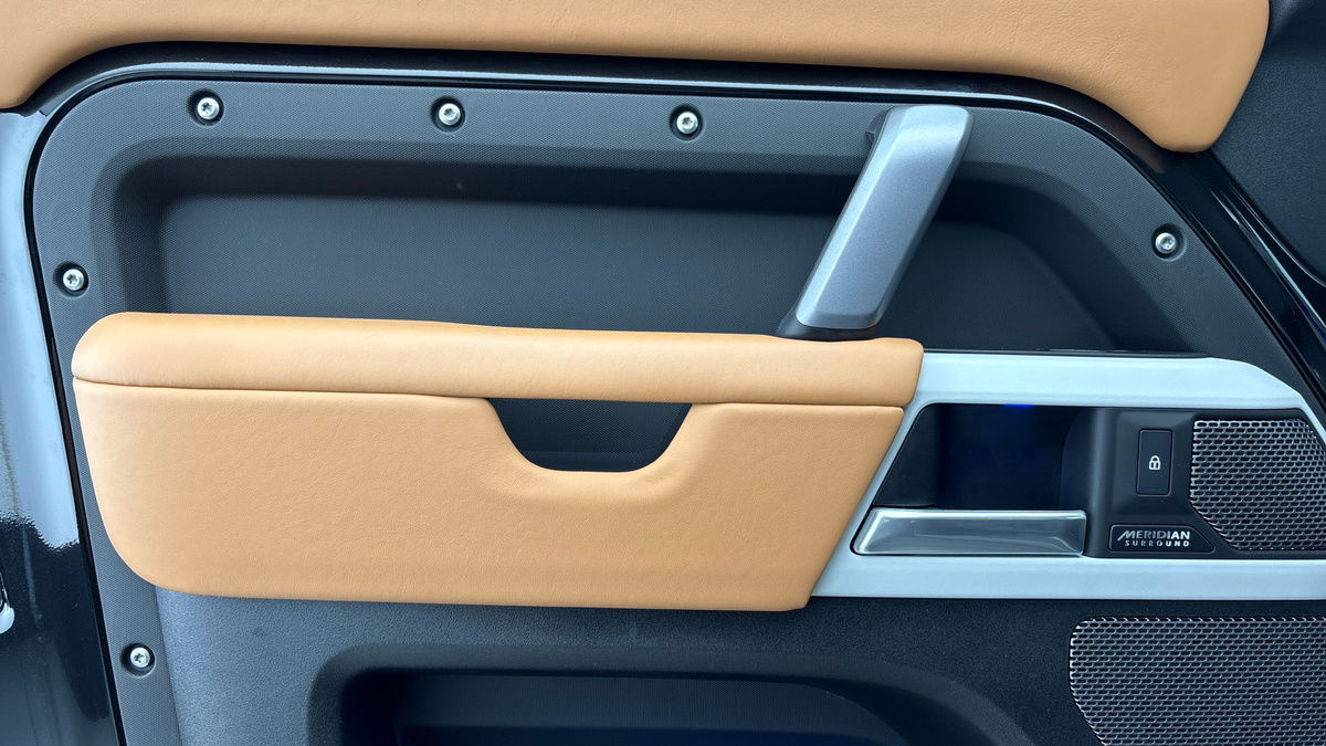 Used Land Rover Defender 110 2024 for sale - 76655667: Photo 19