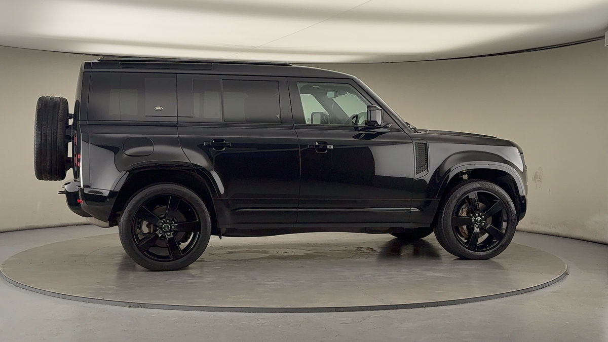 Used Land Rover Defender 110 2024 for sale - 76655667: Photo 38