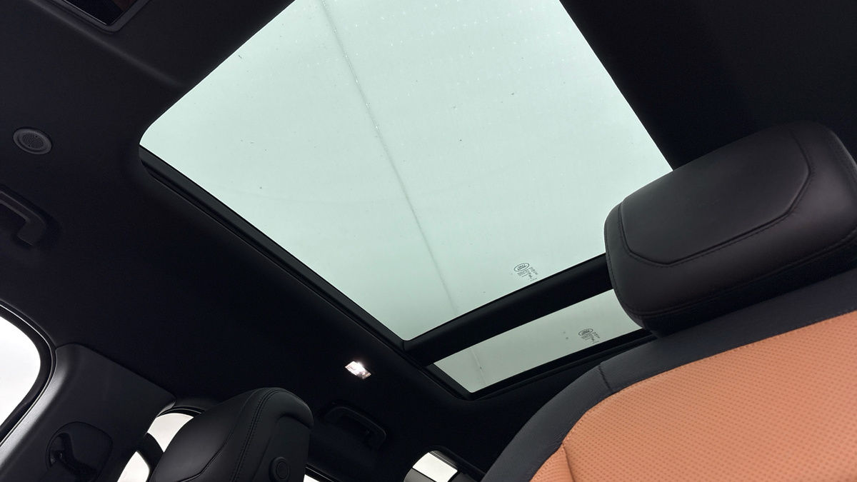 Used Land Rover Defender 110 2024 for sale - 76655667: Photo 6