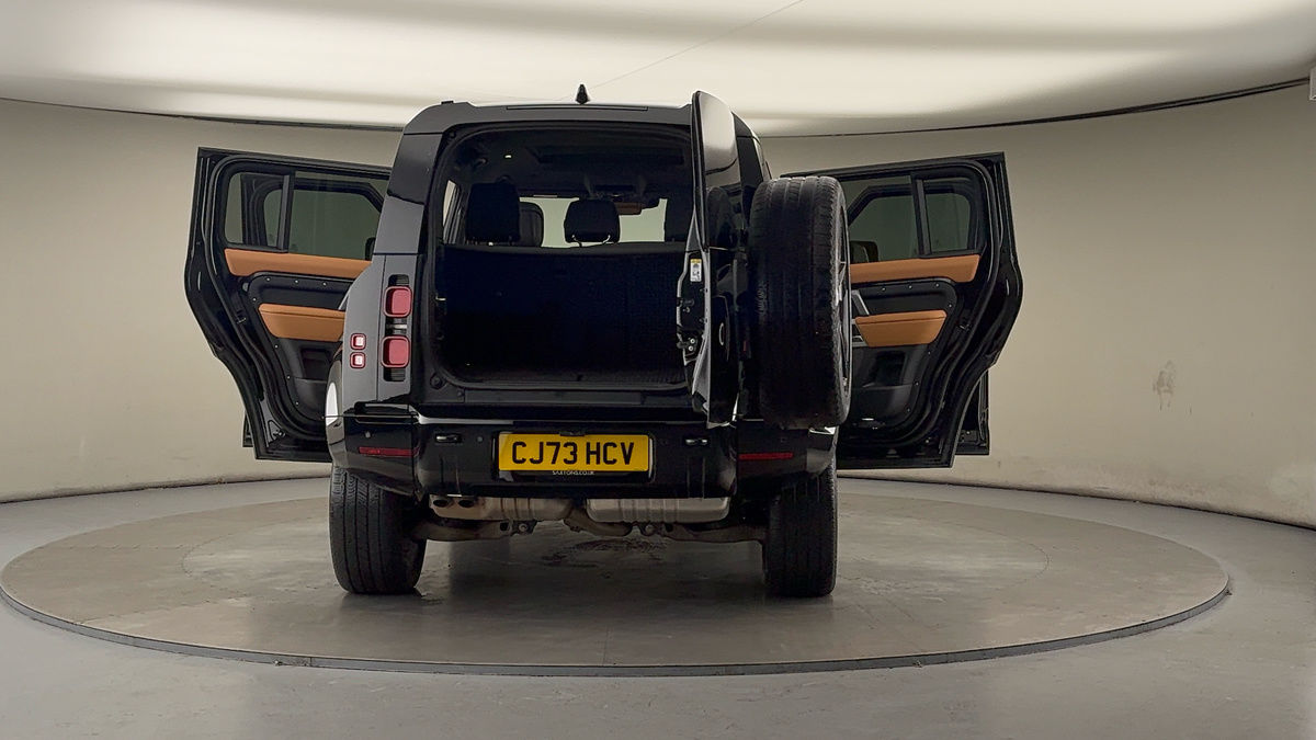 Used Land Rover Defender 110 2024 for sale - 76655667: Photo 61