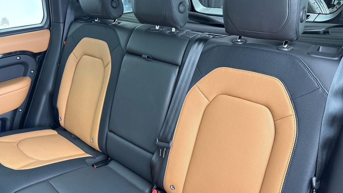 Used Land Rover Defender 110 2024 for sale - 76655667: Photo 8