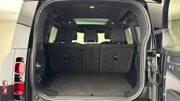 Used Land Rover Defender 110 2024 for sale - 75999264: Photo 11