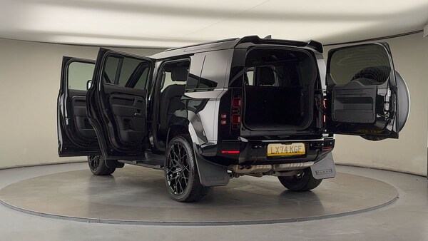 Used Land Rover Defender 110 2024 for sale - 75999264: Photo 23