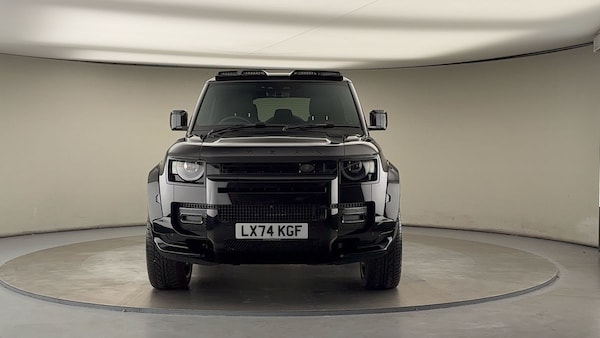 Used Land Rover Defender 110 2024 for sale - 75999264: Photo 3