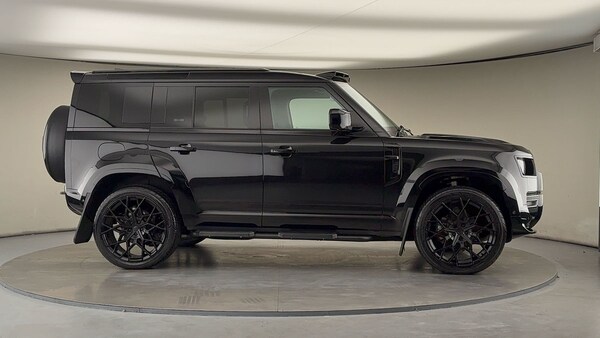 Used Land Rover Defender 110 2024 for sale - 75999264: Photo 41