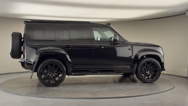Used Land Rover Defender 110 2024 for sale - 75999264: Photo 42