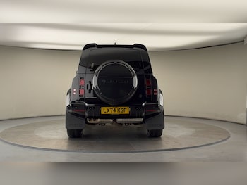 Used Land Rover Defender 110 2024 for sale - 75999264: Photo
