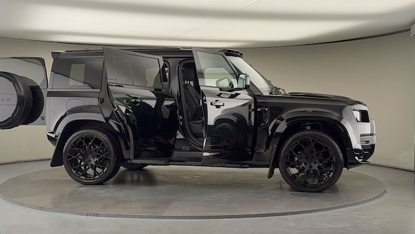 Used Land Rover Defender 110 2024 for sale - 75999264: Photo 60