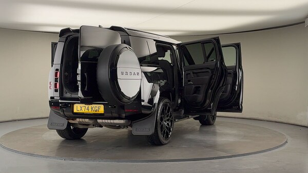Used Land Rover Defender 110 2024 for sale - 75999264: Photo 64