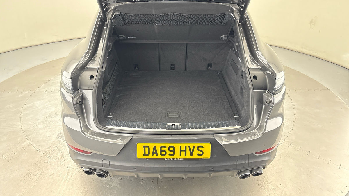 Used Porsche Cayenne 2019 for sale - 76704693: Photo 11