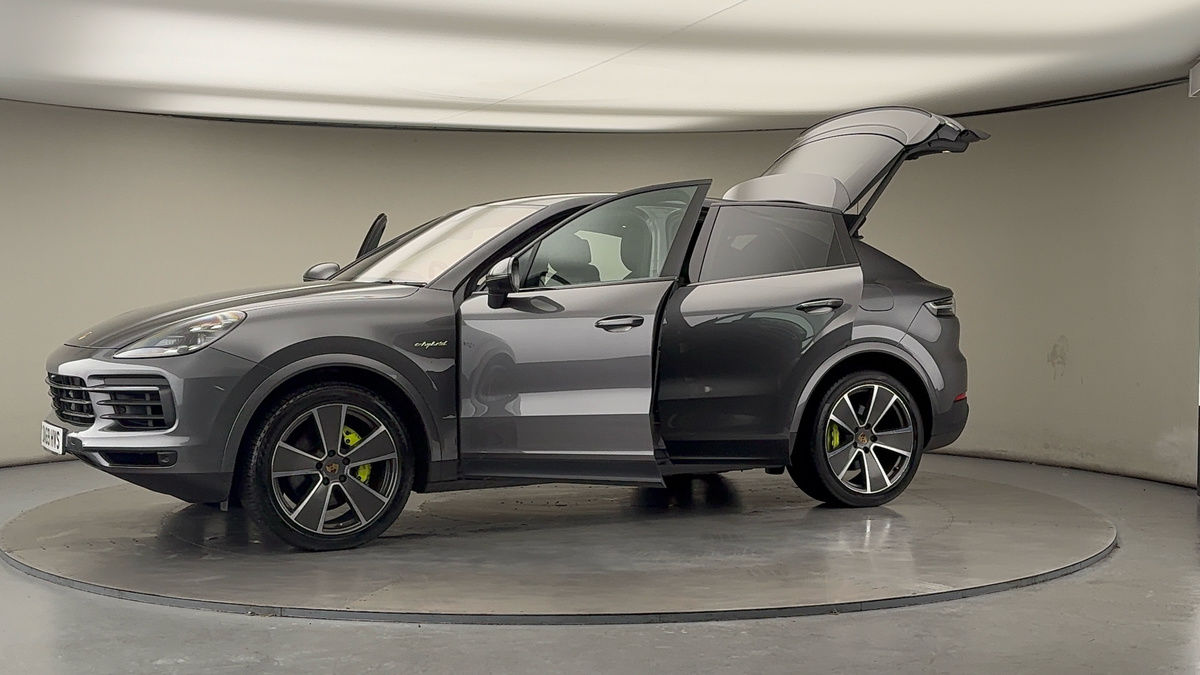 Used Porsche Cayenne 2019 for sale - 76704693: Photo 51