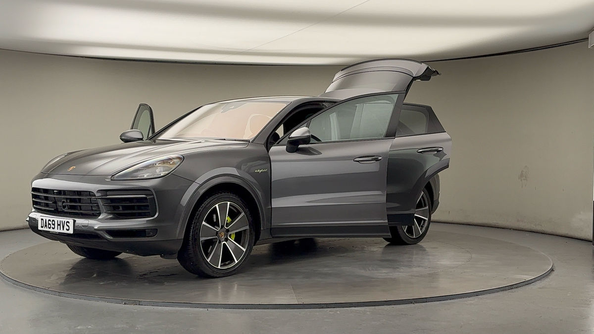 Used Porsche Cayenne 2019 for sale - 76704693: Photo 52