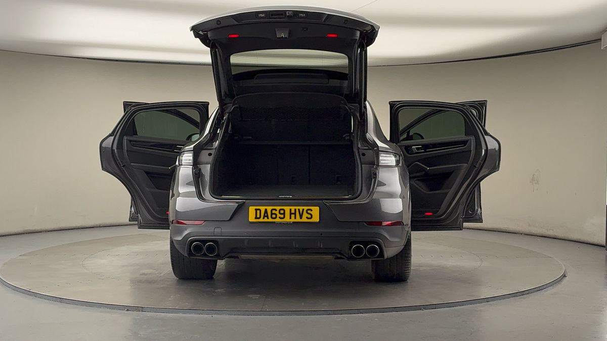 Used Porsche Cayenne 2019 for sale - 76704693: Photo 63