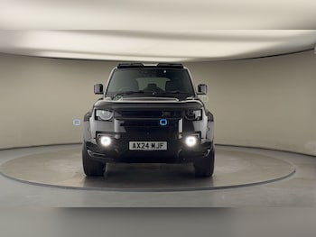Used Land Rover Defender 110 2024 for sale - 76280783: Photo