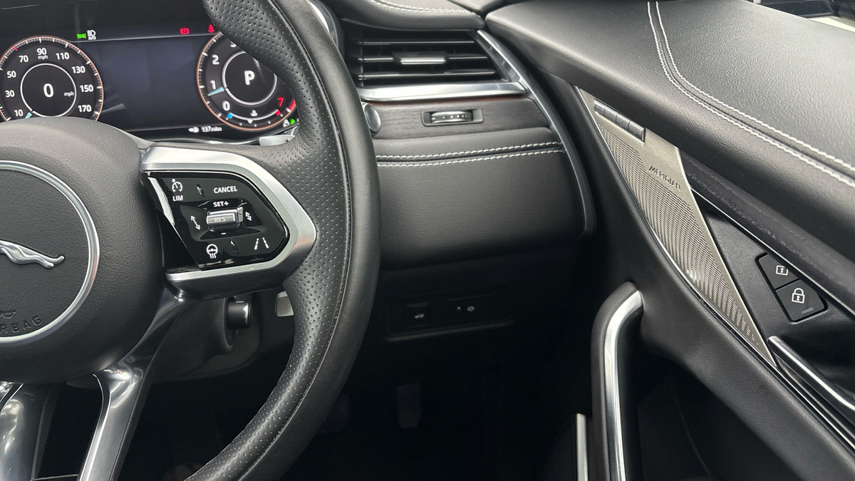 Used Jaguar F-Pace 2021 for sale - 76346211: Photo 14