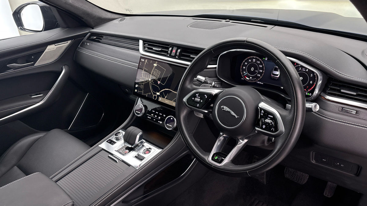 Used Jaguar F-Pace 2021 for sale - 76346211: Photo 5