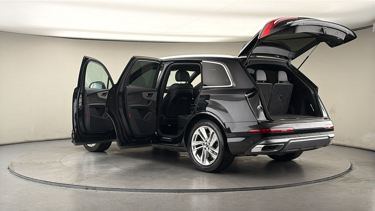 Used Audi Q7 2021 for sale - 78168205: Photo 44