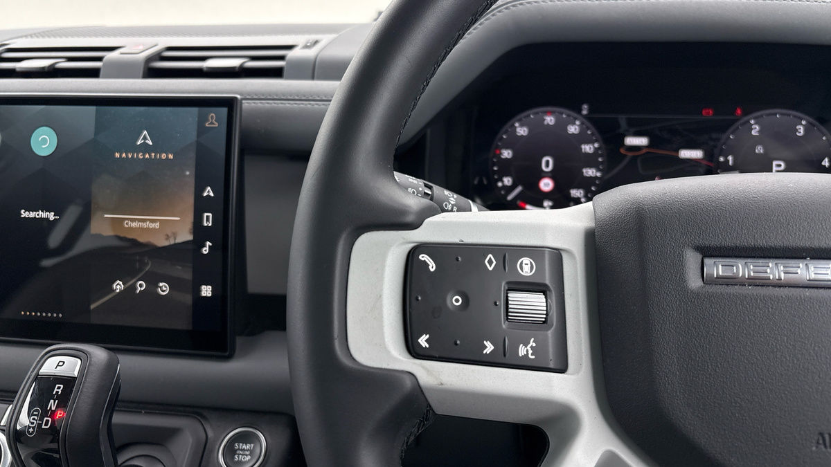 Used Land Rover Defender 110 2024 for sale - 76848556: Photo 13