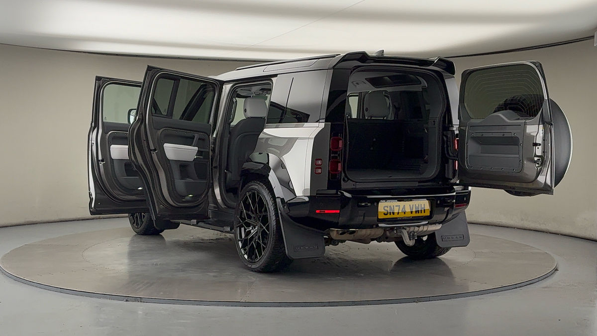 Used Land Rover Defender 110 2024 for sale - 76848556: Photo 23