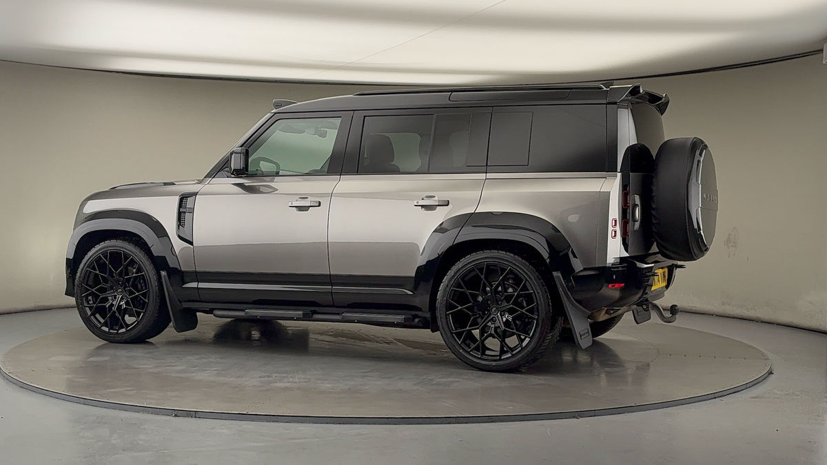 Used Land Rover Defender 110 2024 for sale - 76848556: Photo 31