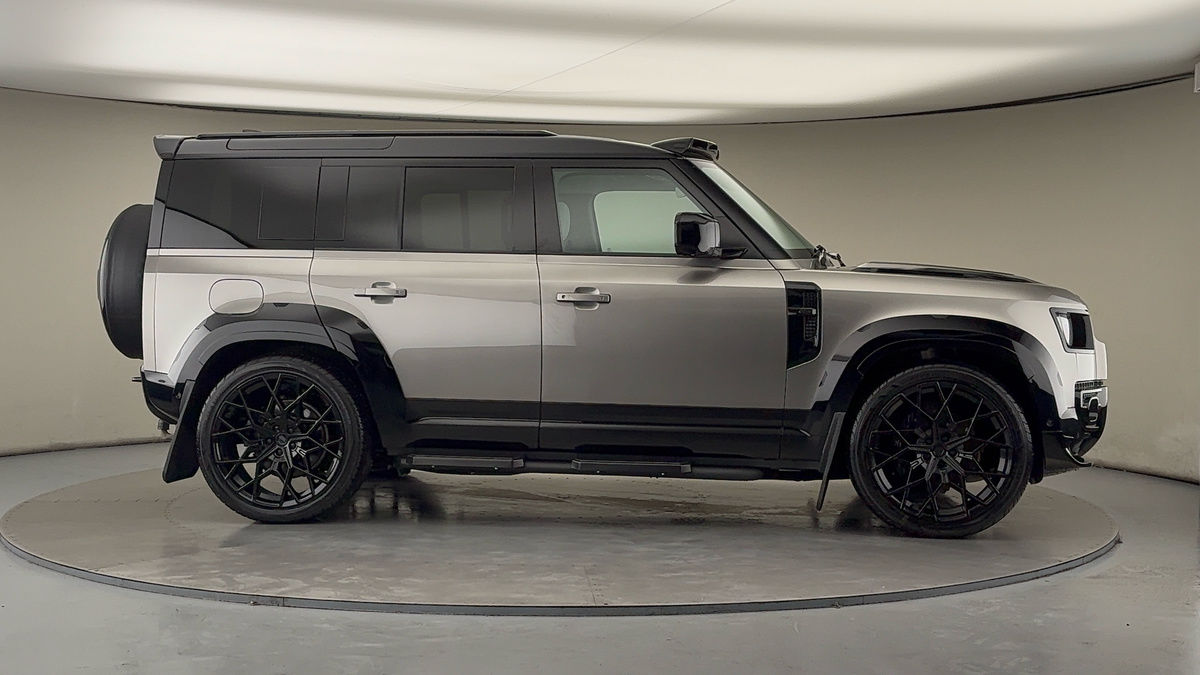 Used Land Rover Defender 110 2024 for sale - 76848556: Photo 41