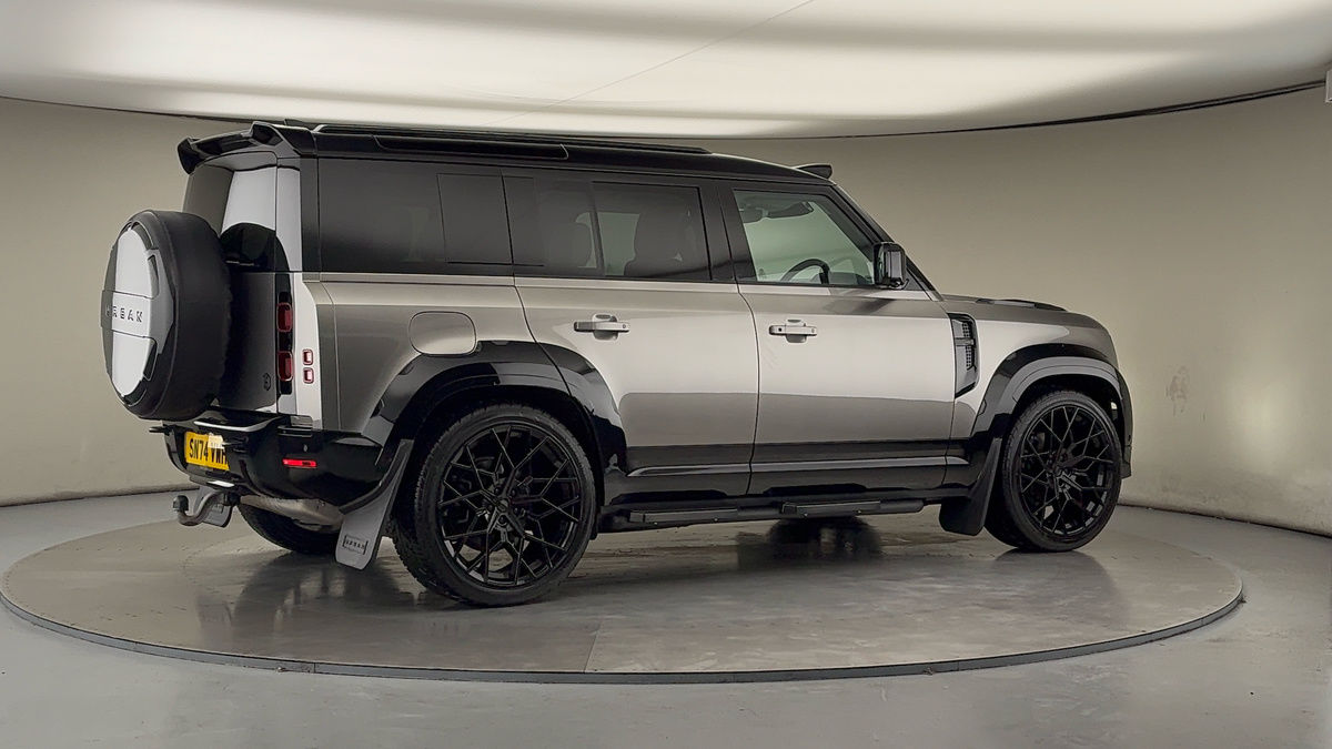 Used Land Rover Defender 110 2024 for sale - 76848556: Photo 43