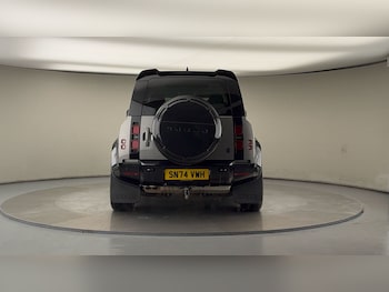 Used Land Rover Defender 110 2024 for sale - 76848556: Photo