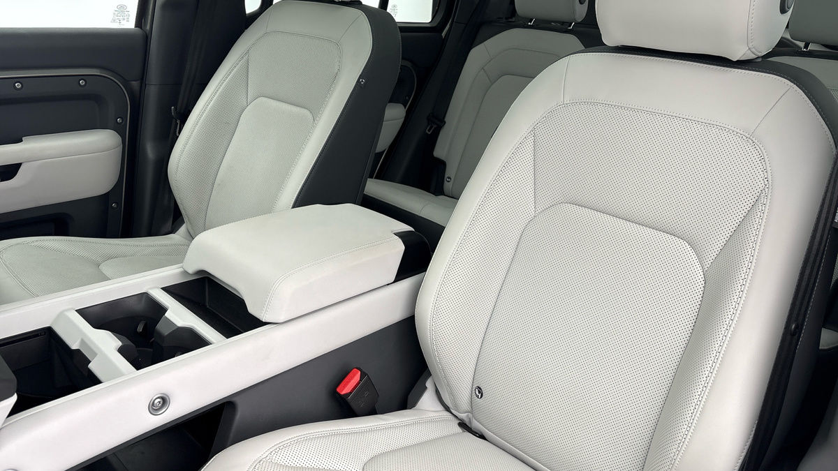 Used Land Rover Defender 110 2024 for sale - 76848556: Photo 7