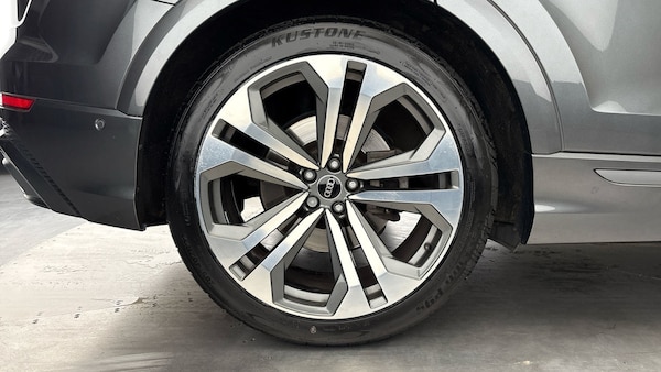 Used Audi Q8 2023 for sale - 75974878: Photo 10